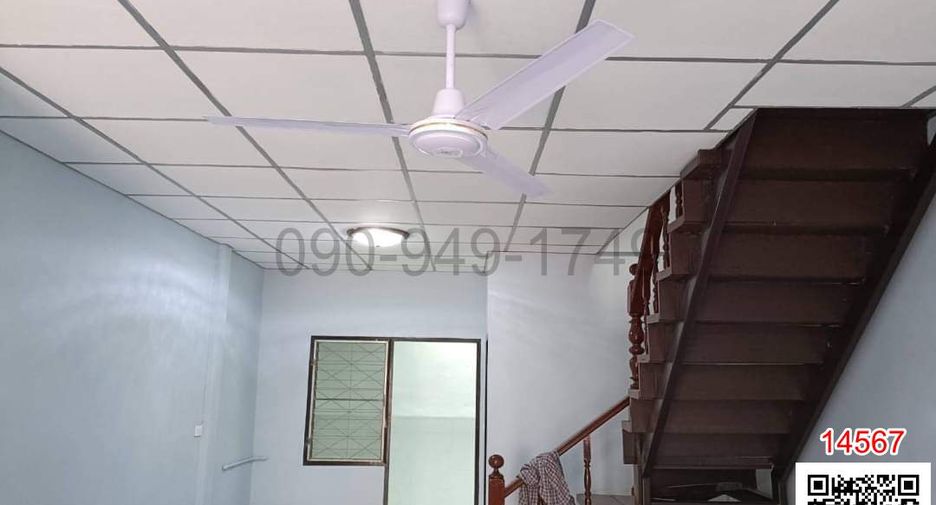 For rent 2 bedrooms townhouse in Lam Luk Ka, Pathum Thani