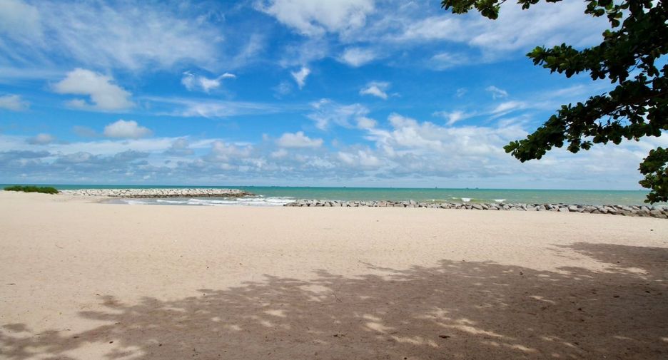 For sale 2 bedrooms condo in Mueang Rayong, Rayong