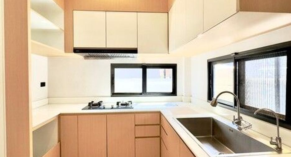 For sale 4 bedrooms house in Bang Kruai, Nonthaburi