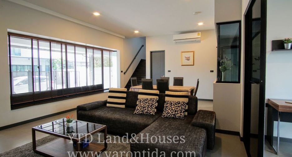 For rent 3 bedrooms townhouse in Bang Phli, Samut Prakan