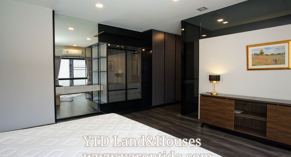 For rent 3 bedrooms townhouse in Bang Phli, Samut Prakan
