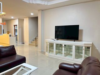 Haus zur Miete mit 3 Zimmer in Bang Lamung, Chonburi