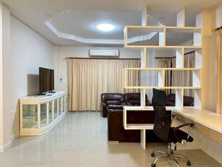 Haus zur Miete mit 3 Zimmer in Bang Lamung, Chonburi