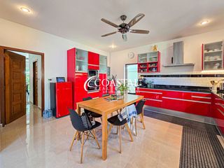 For sale 5 bed house in Sattahip, Chonburi