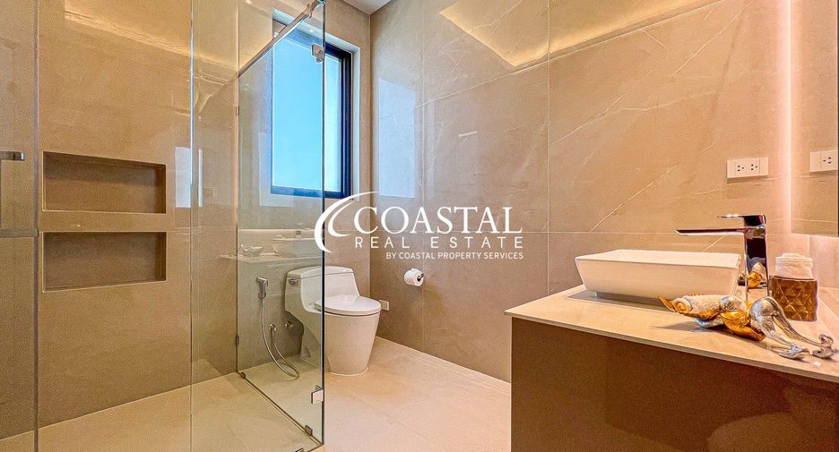 For sale 5 bedrooms house in East Pattaya, Pattaya