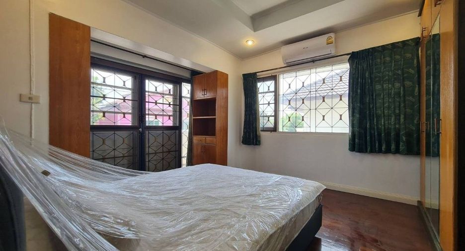 À vendre 5 chambres maison à Lat Krabang, Bangkok
