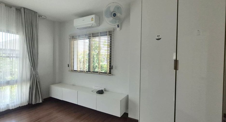 For rent 3 bedrooms house in Mueang Chiang Mai, Chiang Mai