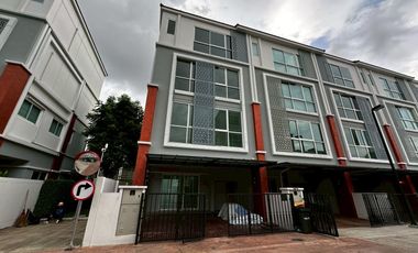 ขาย 3 ห้องนอน ทาวน์เฮ้าส์ ใน ยานนาวา, กรุงเทพฯ