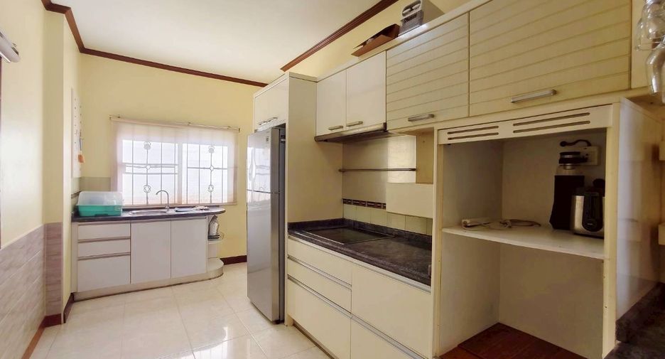 For rent 3 bedrooms house in Bang Lamung, Chonburi
