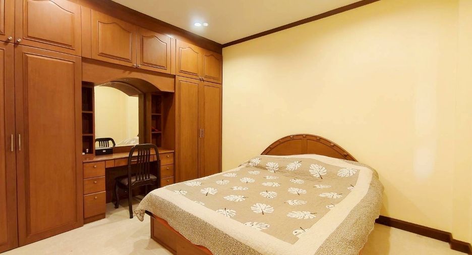 For rent 3 bedrooms house in Bang Lamung, Chonburi