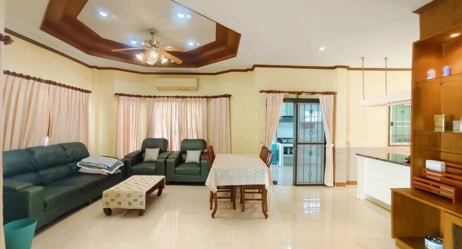 For rent 3 bedrooms house in Bang Lamung, Chonburi
