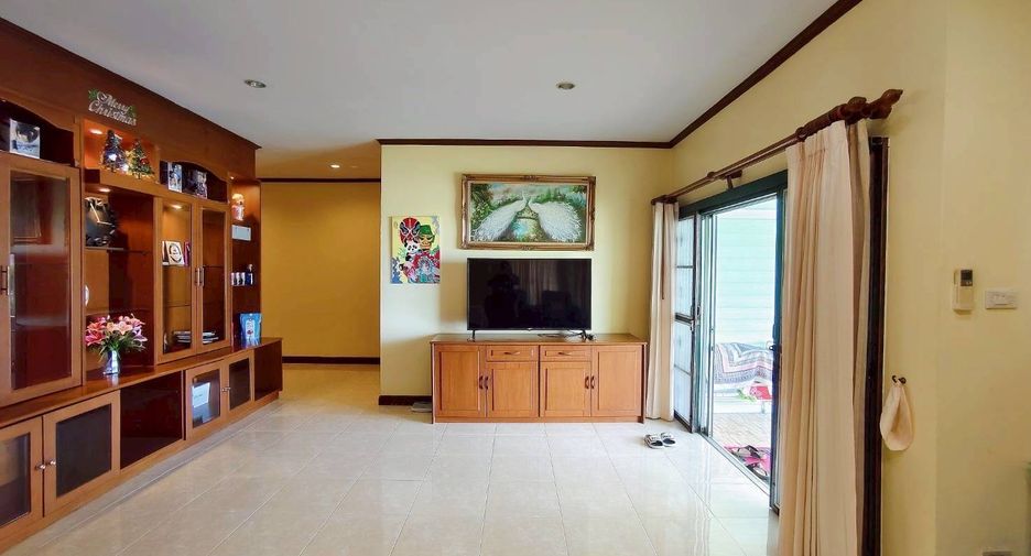 For rent 3 bedrooms house in Bang Lamung, Chonburi