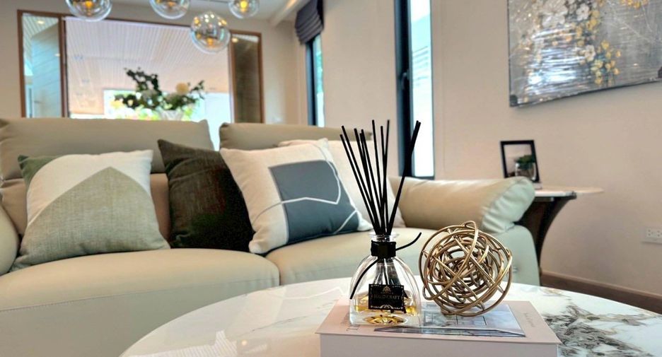Villa en venta de 4 habitaciones en Bang Lamung, Chonburi