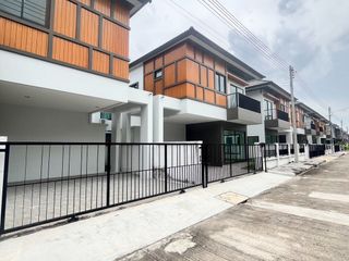 For sale 4 bed house in Mueang Samut Sakhon, Samut Sakhon