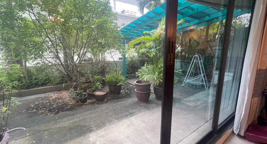 For sale 3 ベッドルーム condo in Watthana, Bangkok