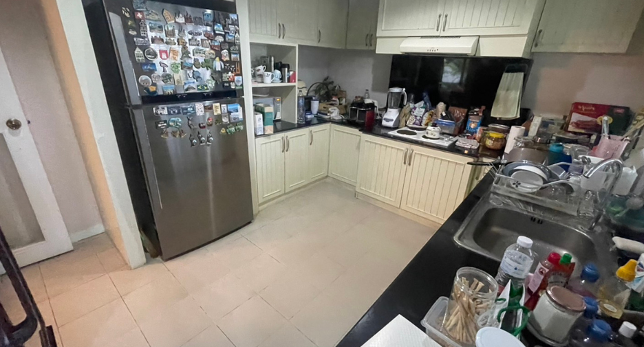 For sale 3 ベッドルーム condo in Watthana, Bangkok