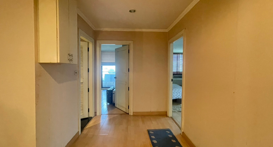 For sale 3 ベッドルーム condo in Watthana, Bangkok