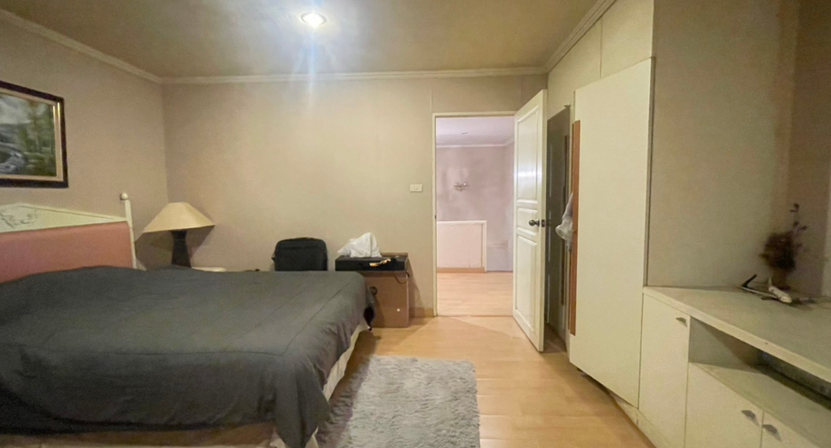 For sale 3 ベッドルーム condo in Watthana, Bangkok