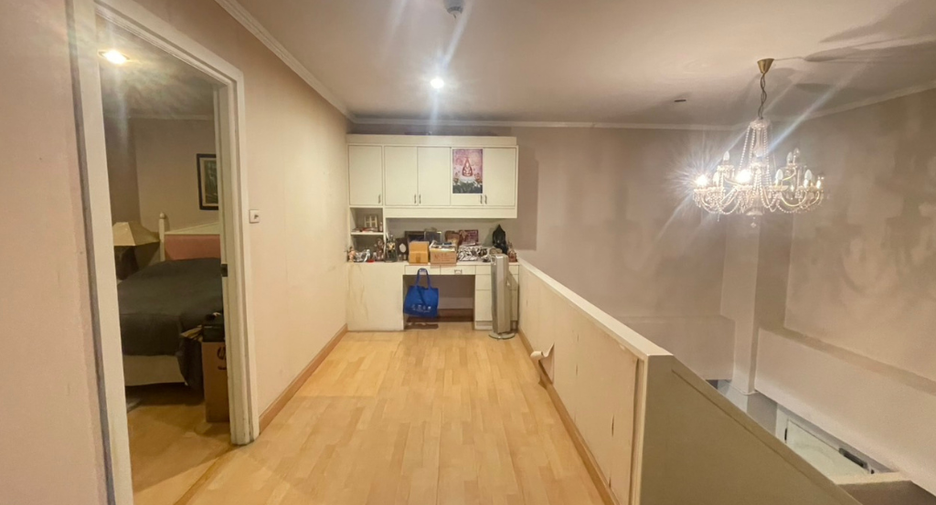 For sale 3 ベッドルーム condo in Watthana, Bangkok