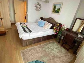 For sale 2 bed condo in Watthana, Bangkok