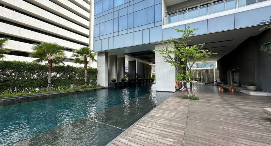 For sale 3 bedrooms condo in Pathum Wan, Bangkok