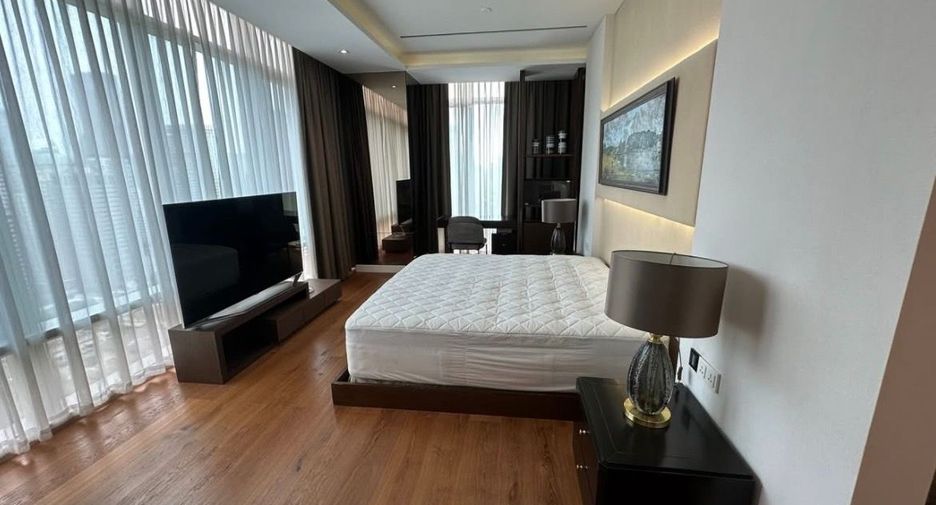 For sale 3 bedrooms condo in Pathum Wan, Bangkok