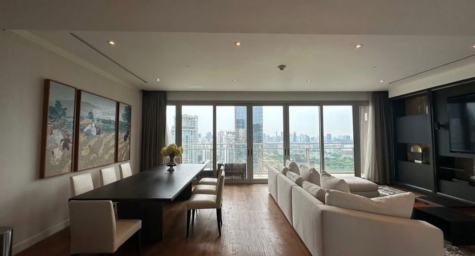 For sale 3 bedrooms condo in Pathum Wan, Bangkok
