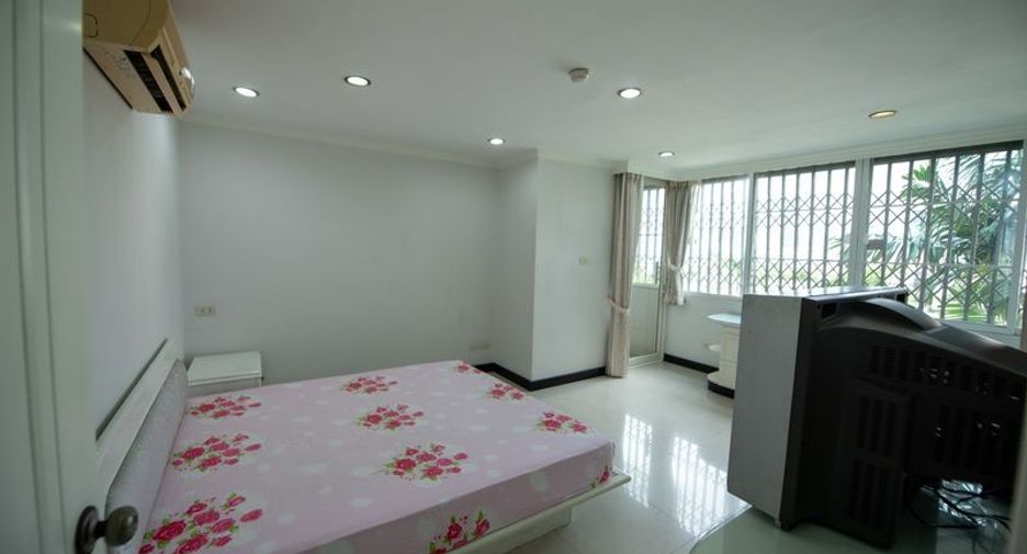 For rent 3 ベッドルーム condo in Watthana, Bangkok