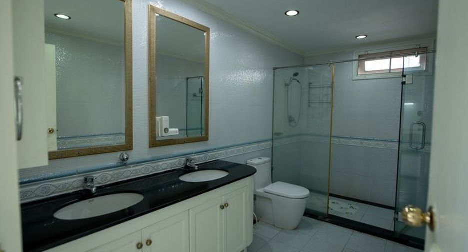 For rent 3 ベッドルーム condo in Watthana, Bangkok
