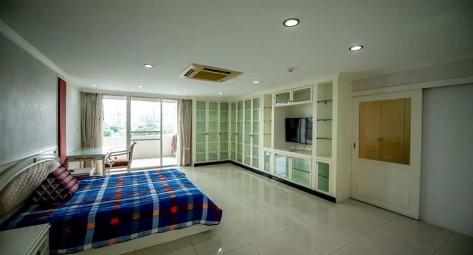 For rent 3 ベッドルーム condo in Watthana, Bangkok