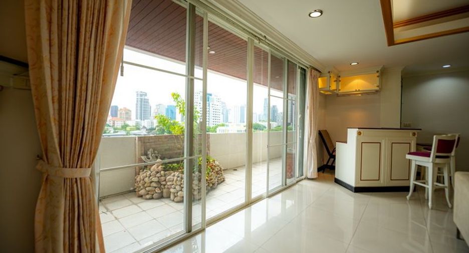 For rent 3 ベッドルーム condo in Watthana, Bangkok