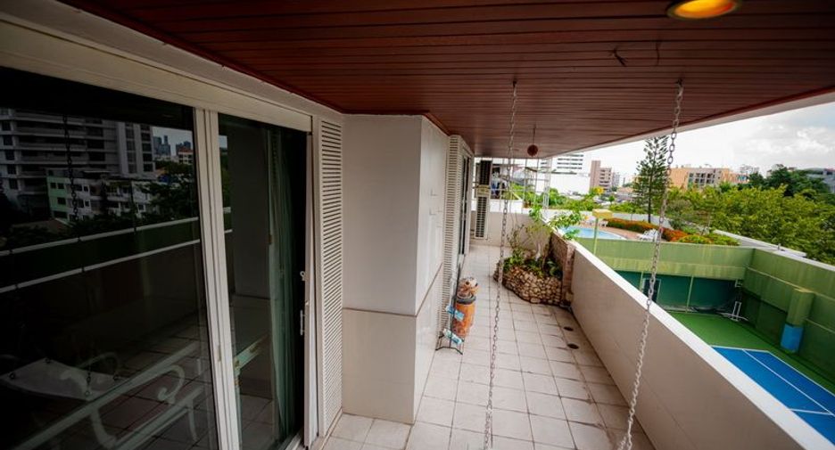 For rent 3 ベッドルーム condo in Watthana, Bangkok