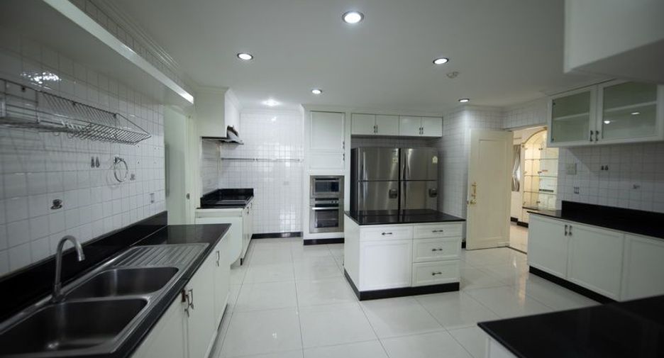 For rent 3 ベッドルーム condo in Watthana, Bangkok
