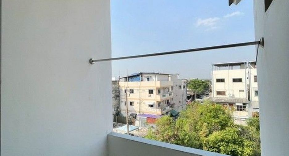 For sale 24 bedrooms apartment in Bang Khae, Bangkok