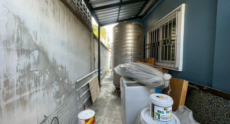 For sale 24 bedrooms apartment in Bang Khae, Bangkok