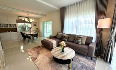 For rent 4 bed townhouse in Bang Phli, Samut Prakan