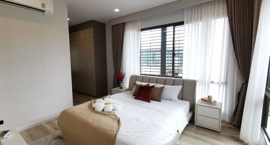 Casa en alquiler y en venta de 4 habitaciones en Bang Kapi, Bangkok