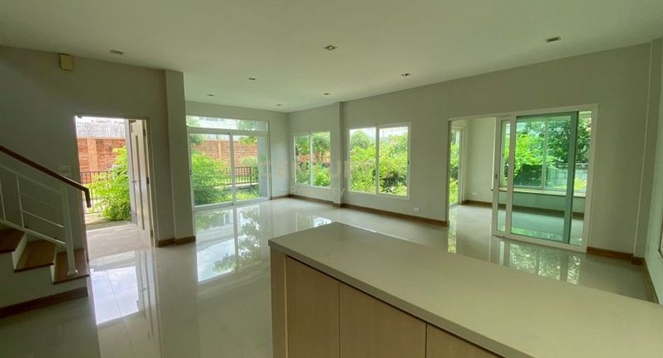For sale 3 bedrooms house in Sai Mai, Bangkok