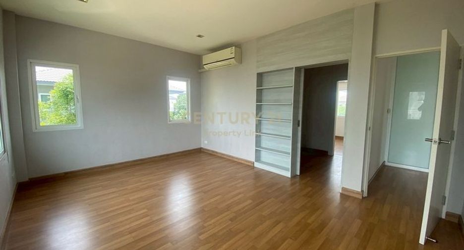 For sale 3 bedrooms house in Sai Mai, Bangkok