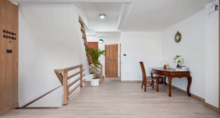 For rent 4 bedrooms townhouse in Mueang Chiang Mai, Chiang Mai
