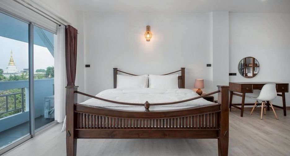 For rent 4 bedrooms townhouse in Mueang Chiang Mai, Chiang Mai