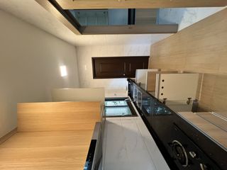 For rent 4 Beds house in Phra Nakhon, Bangkok