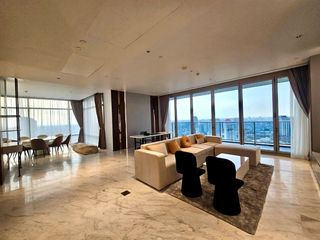 For rent 4 bedrooms condo in Bang Kho Laem, Bangkok