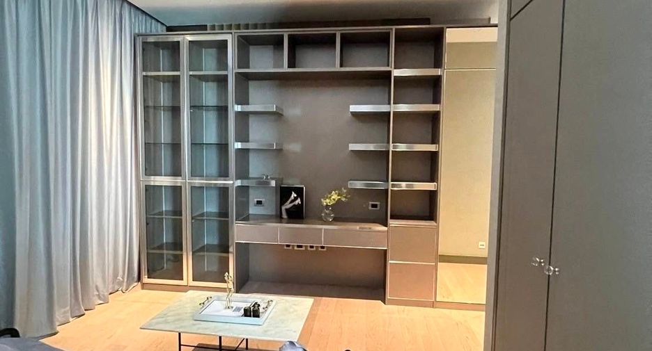 For rent and for sale 3 bedrooms condo in Khlong San, Bangkok