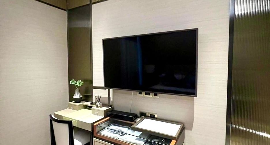 For rent and for sale 3 bedrooms condo in Khlong San, Bangkok