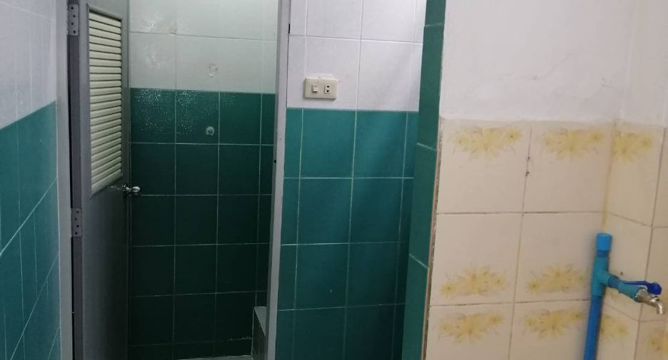 For rent 2 bedrooms house in Saphan Sung, Bangkok