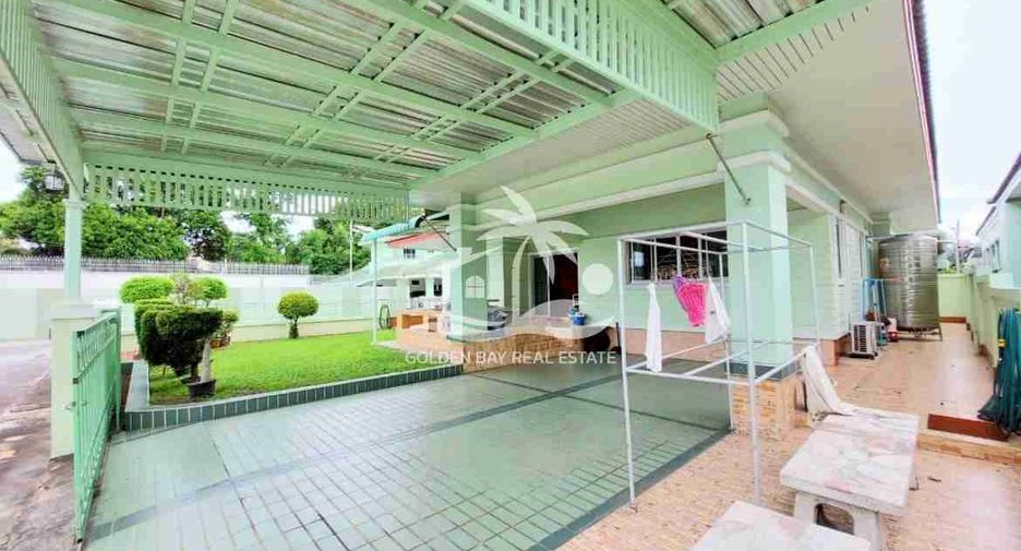Haus zur Miete mit 3 Zimmer in Bang Lamung, Chonburi