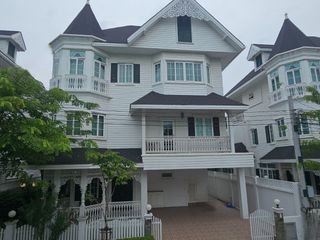 For sale 4 bed house in Bang Na, Bangkok