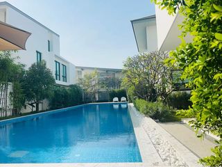 For rent and for sale 12 bedrooms house in Watthana, Bangkok