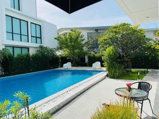For rent and for sale 12 bedrooms house in Watthana, Bangkok